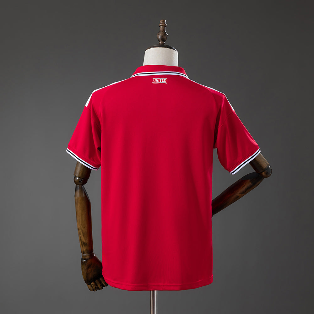 Manchester United 26-27 Home